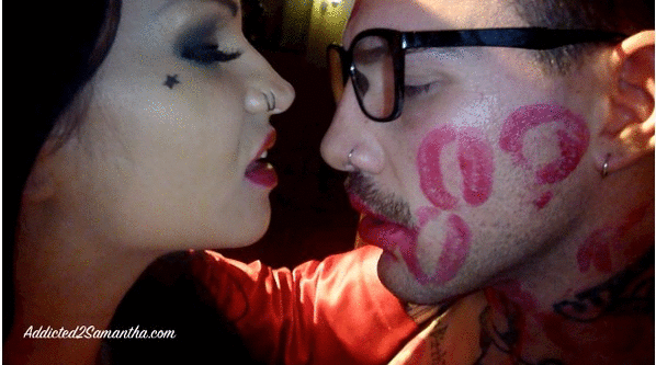 Moonshot reccomend application lipstick kisses