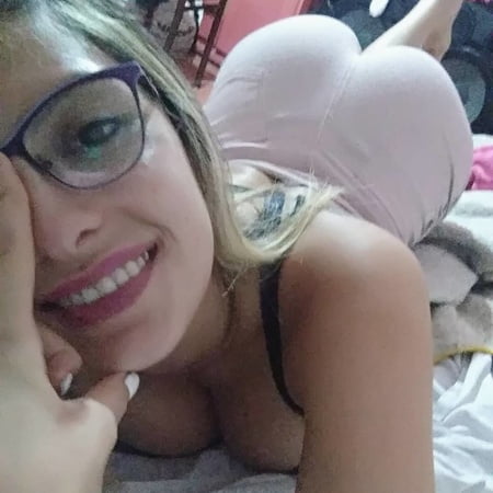 Rebeca smile afternoon pussy play