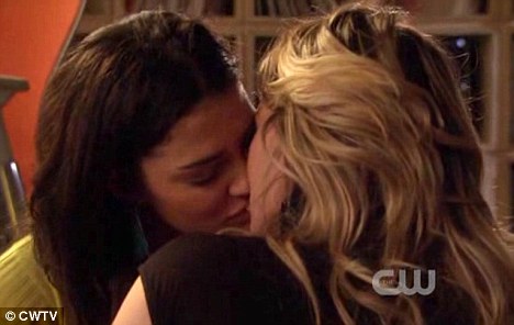 Lesbian kiss sarah palin