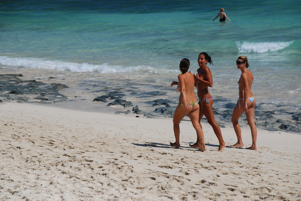 Lanzarote nudist beach pictures