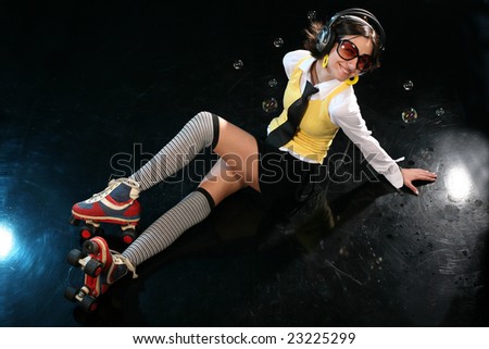 Mrs. R. reccomend Transvestite on rollerskates
